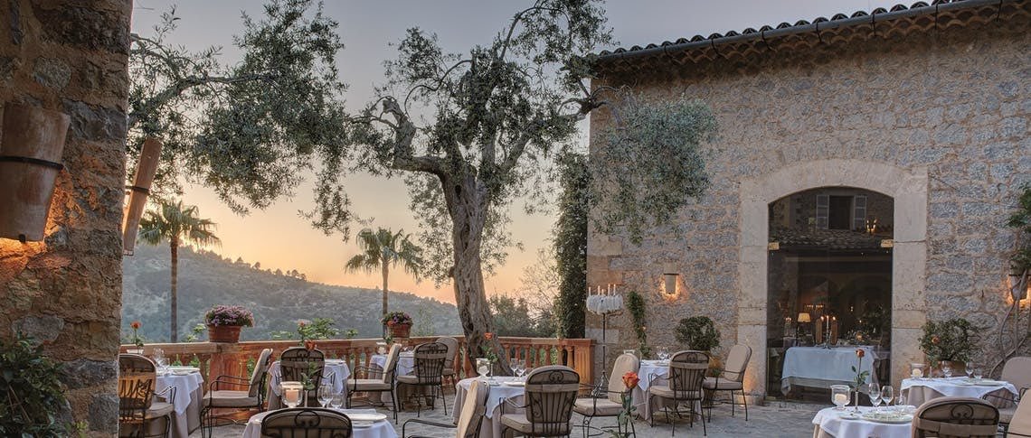 EliteTravelC's tweet photo. Belmond La Residencia is a beautiful luxury hotel in Mallorca, with privileged views of the Mediterranean Sea and tree-carpeted slopes of the Tramuntana Mountains, multiple swimming pools and signature Belmond hospitality💫
#elitetc #luxurytravel #luxuryholiday #luxuryhotel https://t.co/EjKtrEVQLB