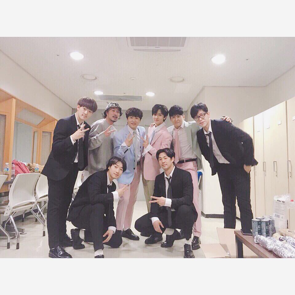 bravepunch_'s tweet photo. [190224 인기가요❤️]
엠카부터 인가까지 함께해준 가넷 고마워요 😍
용감한 홍차와 사무엘 우리 홍.삼.차 💜
영원하즈아~~~🤘🤘
⠀⠀⠀⠀⠀⠀⠀⠀⠀⠀
#용감한홍차 #사람들
#사무엘 #Samuel https://t.co/lvgQfa56Hc