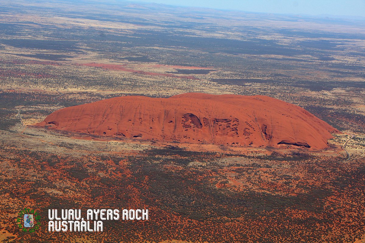 infravg's tweet photo. Uluru, impresionante y maravilla de roca ubicada en el outback de Asutralia. https://t.co/WNdS4qYMvn #uluru #australia #infravg #oceania #tripdiary #canarios #travel #españolesporelmundo #travelbloggers #viajar #blogdeviajes #travelblog #blogdeviajes #canariosporelmundo https://t.co/00SdWV0xDF