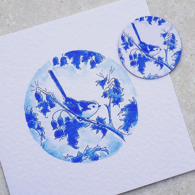 DaisyWings2's tweet image. Happy Sunday everyone, sunshine here today 🌞 My blue bird card has a matching fridge magnet available on #Folksy folksy.com/shops/DaisyWin… #cards #greetingcards #myartwork #UKGiftHour #UKGiftAM #smallbiz #shopindie #Shopsmall #justacard