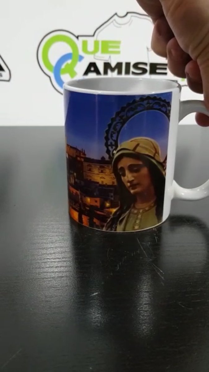 hnosveronica's tweet photo. Los hermanos de la Verónica ponen en marcha una nueva iniciativa con el objetivo de ayudar. Los beneficios de esta taza irán destinados íntegramente a una labor social. Esperemos tu colaboración. La taza cuesta 10 euros. Pide la a través de esta página. COMPARTELO. https://t.co/tcetUOVNsc