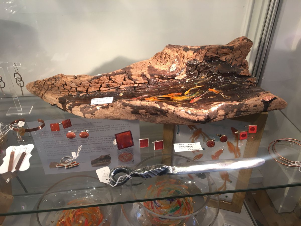 Love #handmade #crafts? <a href="/CockingtonC/">Cockington Court</a>'s #Visitor Welcome Point is brimming with individually crafted items from our #creative community.

You can also visit the craft makers in their #studios.

Meet the Makers: bit.ly/2Scx7j2