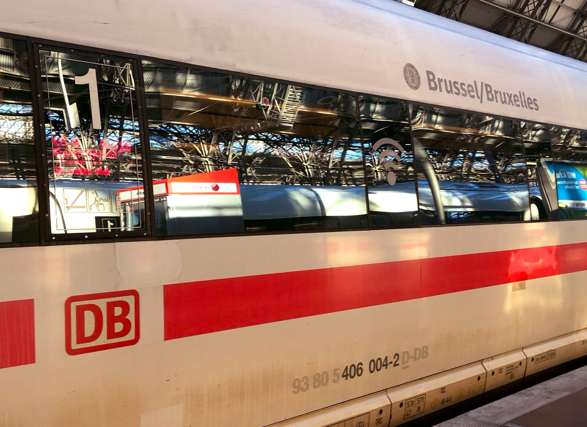 bahnsteig_kante's tweet photo. Passt ja schon mal. #ICE16 #111tageundkeincash #ohnebargeldauftour — Frankfurt Hbf https://t.co/qJyoPCc6E4