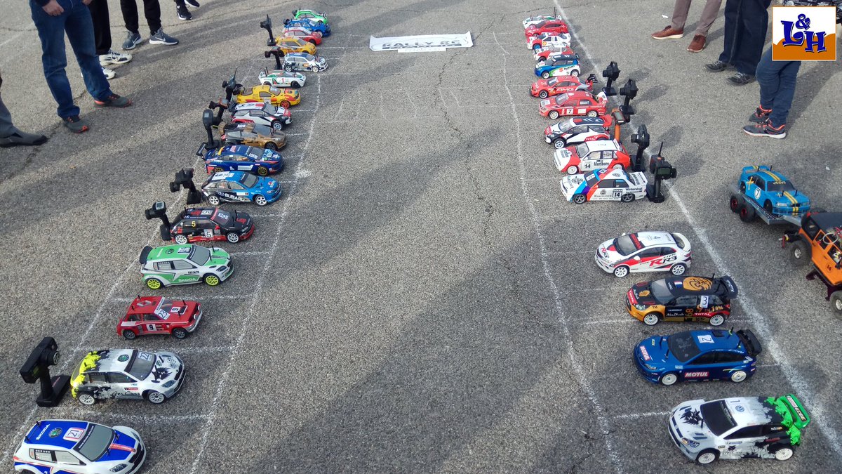LifeNHobby's tweet image. Qué mañana más buena para hacer un rally de asfalto #hobbyrc #rallyrc #rallyrcmadrid