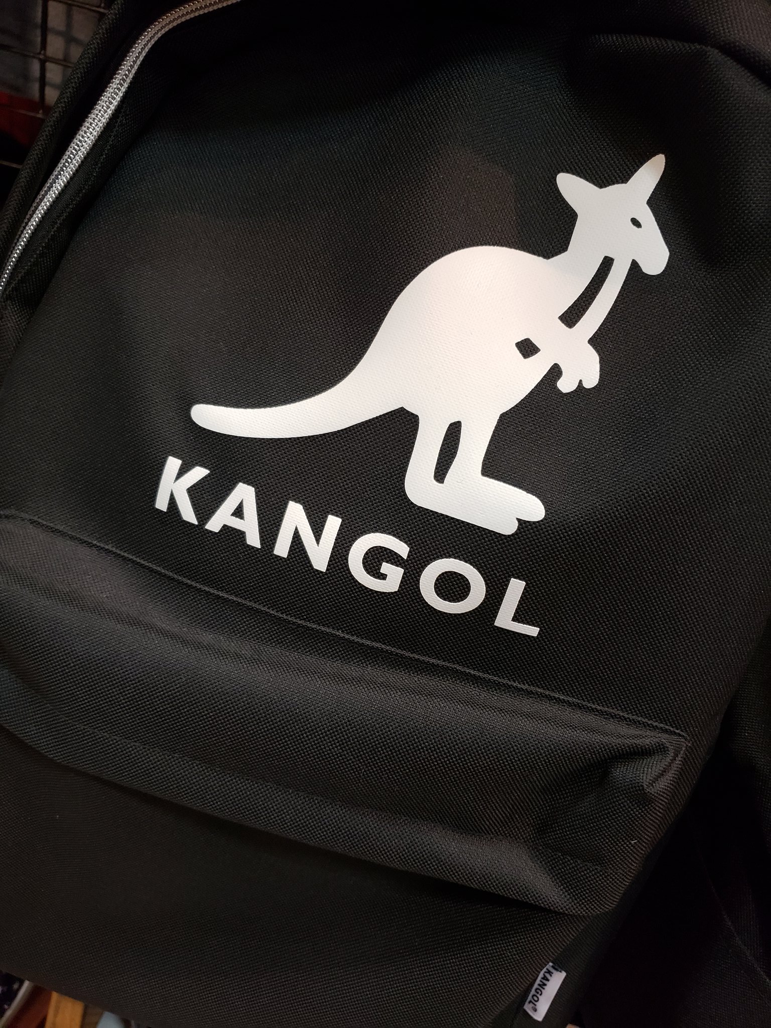 ヴィレッジヴァンガード イオン喜連瓜破駅前 Kangolコーナーあります おしゃんにカジュアルにカンガルー いや カンゴール モード 古着など多様なジャンルに さりげなく使いやすいアイテム揃ってます リュック ウエストポーチ たて型 ヴィレッジヴァンガード イオン喜連瓜破駅前 Kangolコーナーあります おしゃんにカジュアルにカンガルー いや カンゴール モード 古着など多様なジャンルに さりげなく使いやすいアイテム揃ってます リュック ウエストポーチ たて型