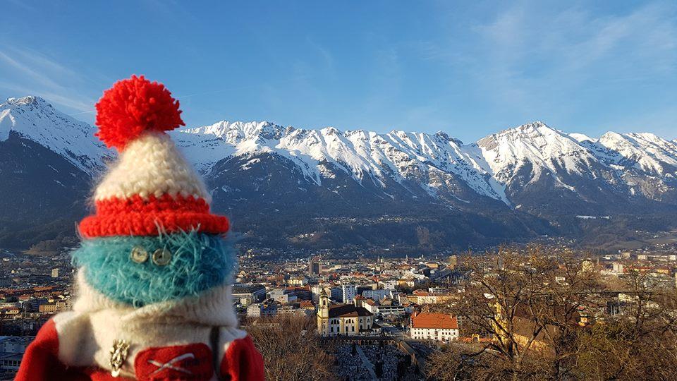 LeonFettel's tweet photo. Takie tam o poranku 😎 #WinterIsCool #Mountains #Sunshine #CośTrzebaRobić Ale toru F1 tu nie mają 😉. https://t.co/2ucHTv0cdu