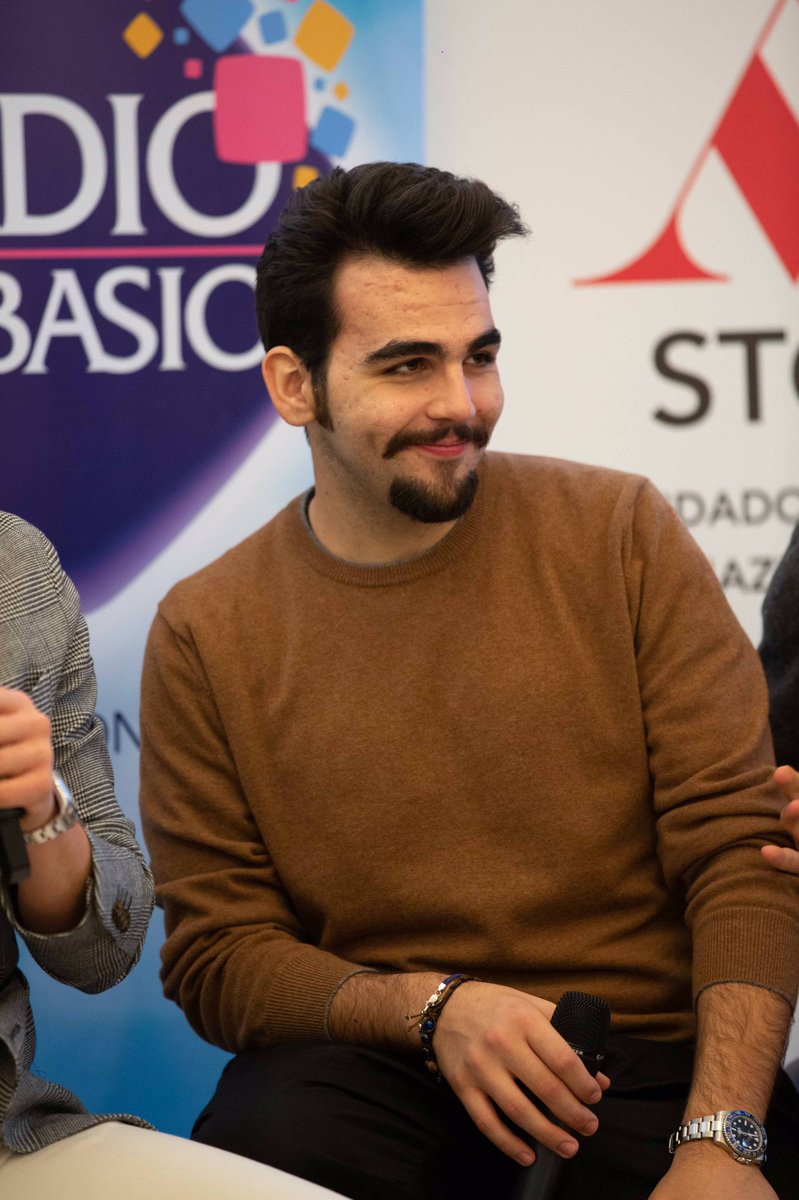 ilvolo's tweet photo. Dopo le prime due date continua anche oggi l’ #InstoreTour!! Ci vediamo alle 17.00 a Piove Di Sacco (PD) presso il CC Piazzagrande in via Fratelli Sanguinazzi 1! Vi state preparando?? Ci vediamo fra pocooo!!!
#IlVolo #Musica 
@SonyMusicItaly https://t.co/8Cb394GEVQ