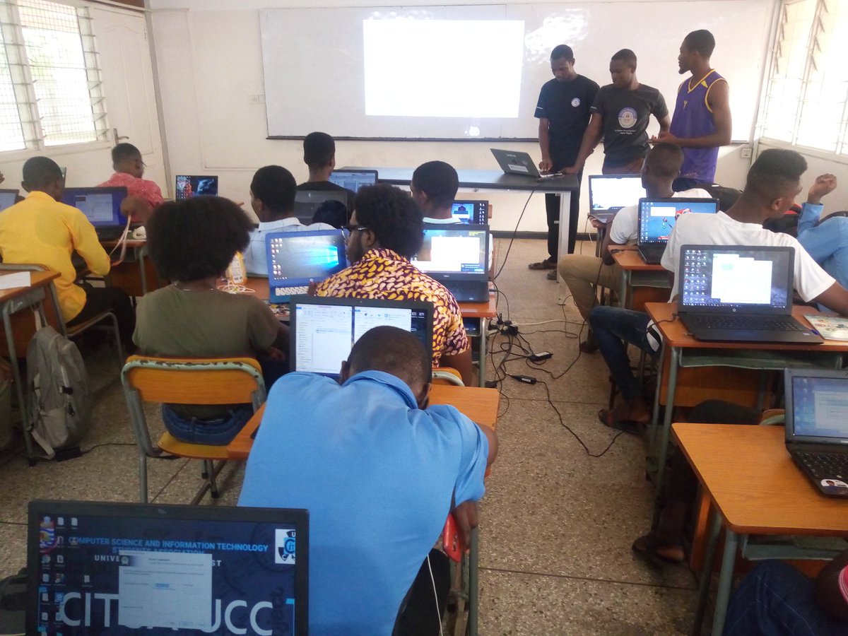 gdsc_ucc's tweet photo. During meetups. #Android @AndroidDev @r_FlutterDev #DSCSSA #DSCUCC #DSCGhana https://t.co/FPd1doWQiP