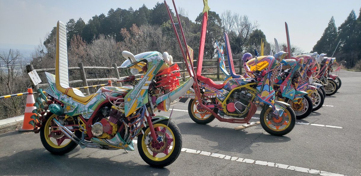 111 Brand ゆーか 族車撮影会参加された皆様お疲れ様でした 普段見れない単車ばかりでいい思い出になりました やはり単車は福岡仕様 福岡と言えば お櫛田さんに 何ばお願いしたと じゃなかろーかー 九州族車愛好會 Cbx400f Cbr400f 福岡