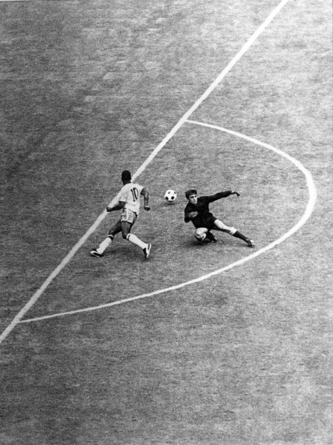 FOTOS HISTORICAS O CHULAS DE FUTBOL - Página 6 D0KeCuJXcAAZgg0