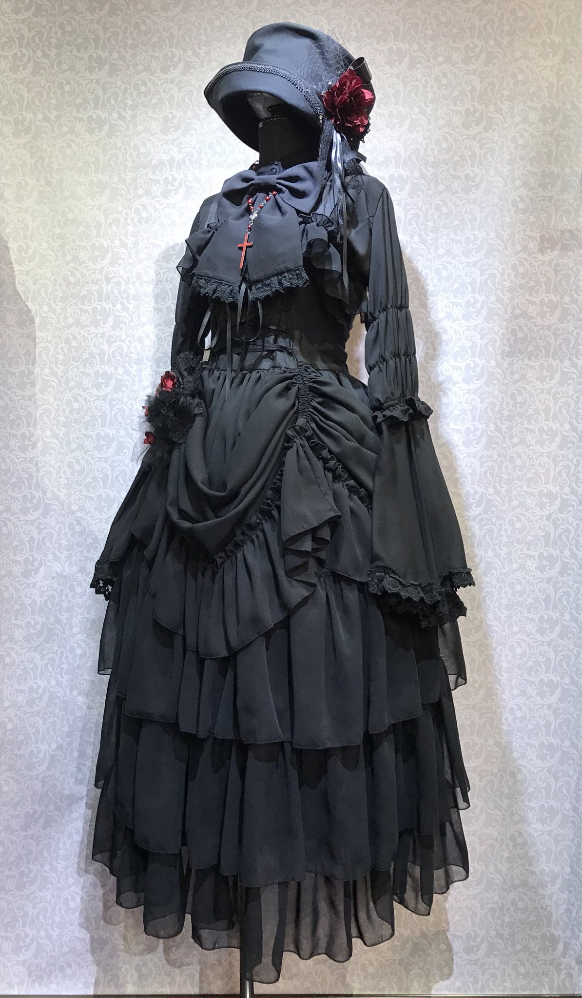 ATELIER PIERROT】ロングバッスルジャンパースカート ATELIER PIERROT】ロングバッスルジャンパースカート