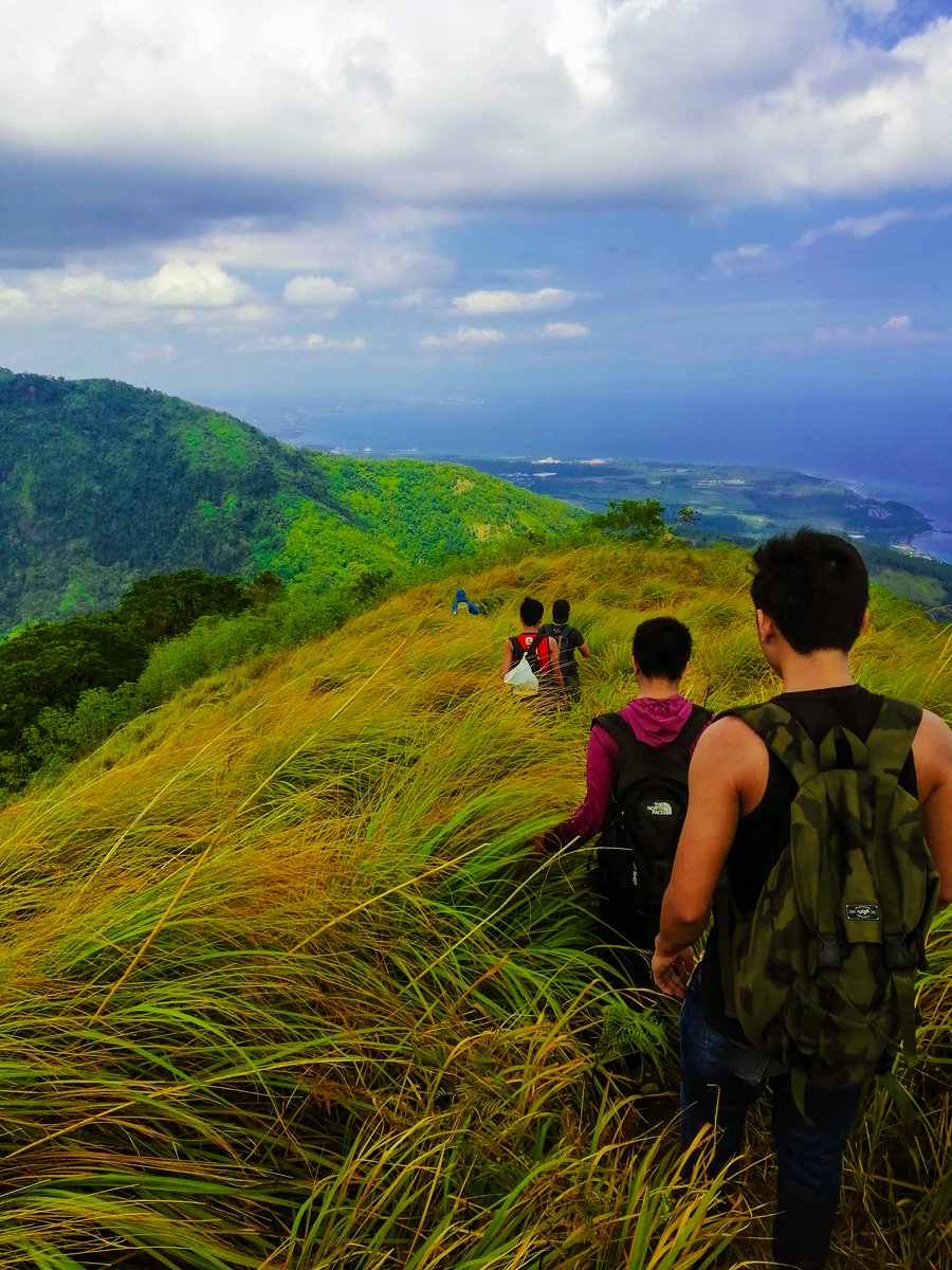 kenkendraken's tweet photo. With the nature and detoxifies negative forces. ⛰️💓
#MtLoay
#hike https://t.co/R6D7puqlBg