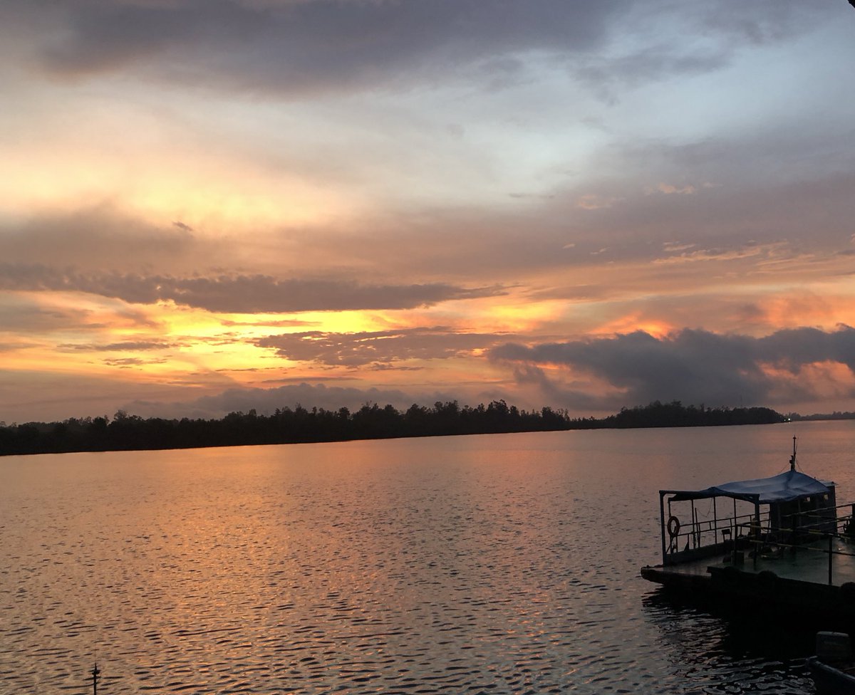 King___sley's tweet image. I wake up to some of the best views #zeroedit