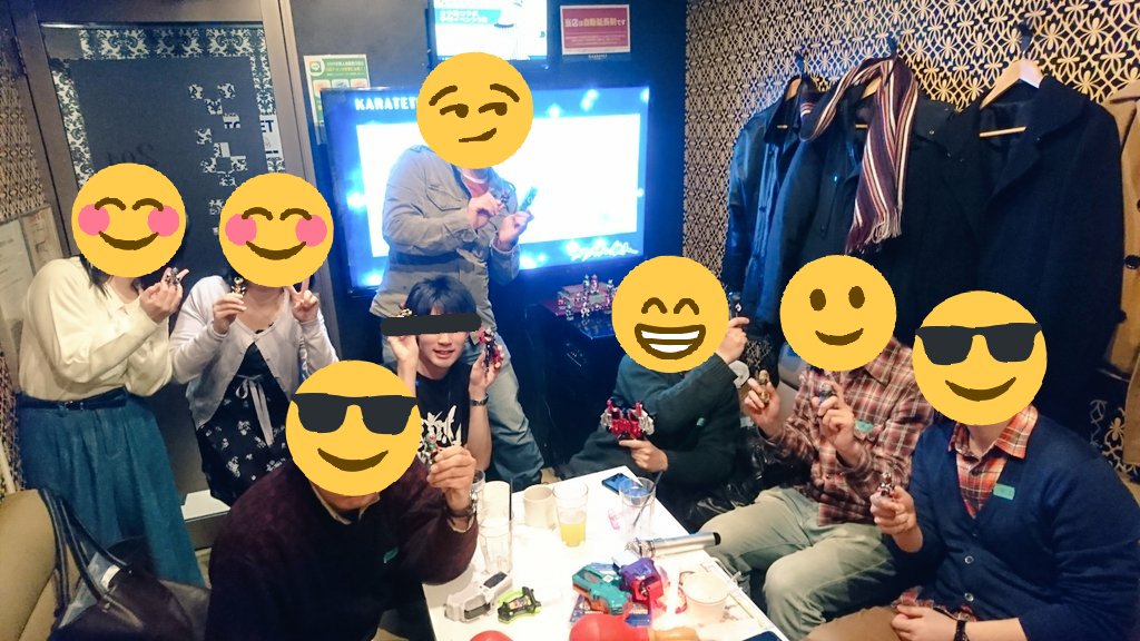 HMKUN68's tweet photo. 改めて、昨日はオフ会でした～
いやー本当にめちゃくちゃ楽しかった！！
45×40感謝祭(ライダーデー)の上映&amp;カラオケ！
二次会は謎のバトスピ開封式w
そして、最後の三次会はダイナー！
終始楽しい1日でしたー(^o^)
いっぱいいっぱい話したはずなのに、相変わらず語り足りないｗ
またやりたいな(^^)♪ https://t.co/HuUUcbnZFK