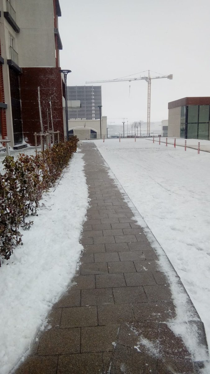 Kar temizleme çalışmalarımız devam ediyor. @Emlakisletmeler @MunirYAGIZ <a href="/AlicanOzpolat/">Alican Özpolat</a>