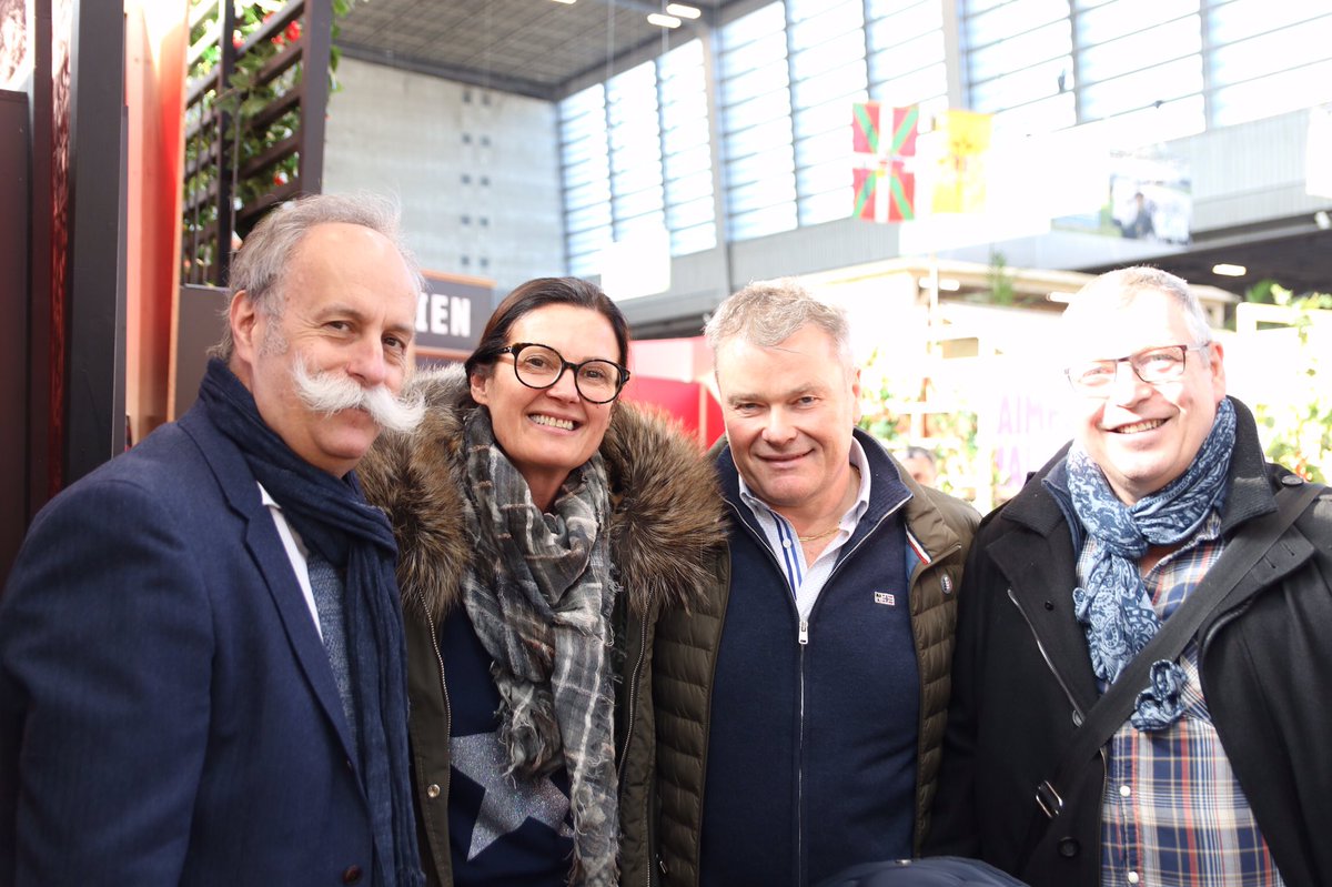 bernard_stalter's tweet image. #SIA2019 Invité par @jfguihard, président de @confboucherie sur le stand #Interbev : « Aimez la viande, mangez en mieux » #flexitariens