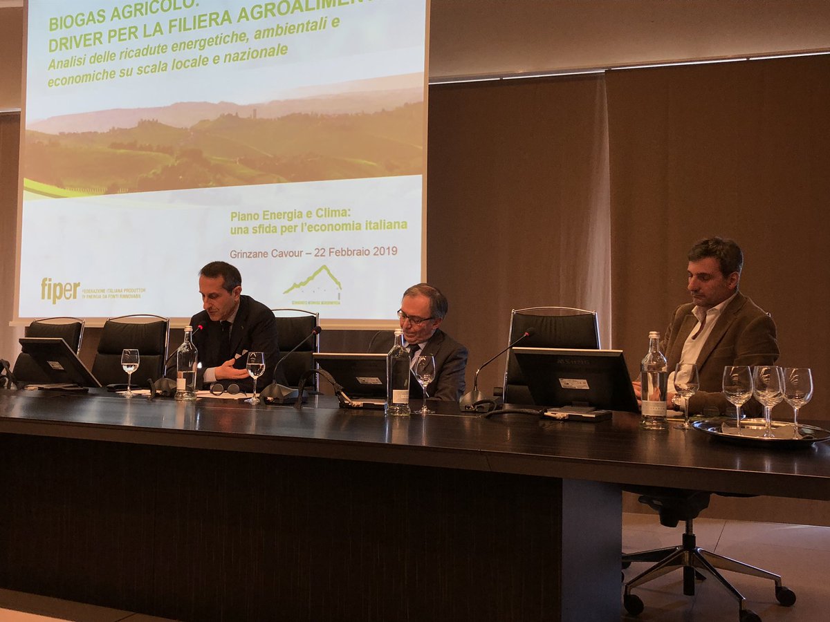WRighini's tweet photo. Convegno FIPER a Grinzane Cavour https://t.co/uGQjhIs4bh