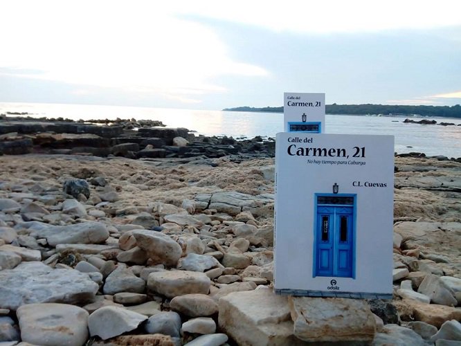 TRES ÚLTIMOS DÍAS!! #SORTEO #novelapoliciaca TRES ejemplares dedicados de Calle del Carmen, 21, de Carmen Cuevas. Hasta 26 feb! @BrunoCazalibros <a href="/doblonesdea4/">Doblones de a cuatro</a> <a href="/lectornegro/">Lector negro</a> <a href="/Quircewines/">Javier Quirce</a> @PaginaConPagina <a href="/novela_negra/">NOVELA NEGRA</a> <a href="/auxilili/">M.A. Álvarez</a> <a href="/ellibrodurmient/">EL Libro Durmiente</a> <a href="/masleer/">Más Leer</a> muchomasqueunlibro.com/sorteamos-call…