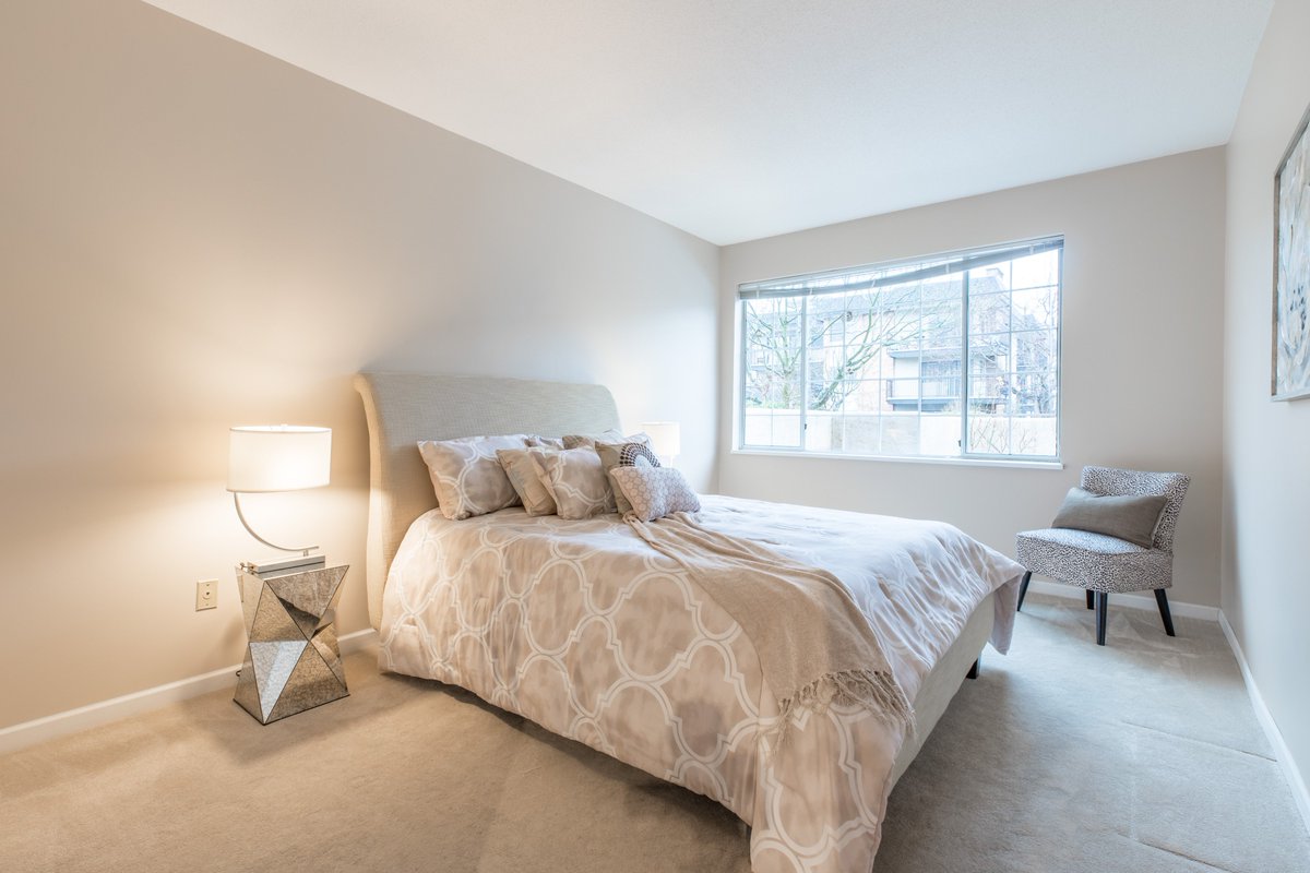 davemrealestate's tweet photo. Just a short 15mins to @grousemountain you can enjoy winter ski runs and summer hikes on short notice from this 2bedroom #northvancouver home! OPEN HOUSE 1-3PM today https://t.co/H7nEp08eZO https://t.co/qPvGt4I7dn