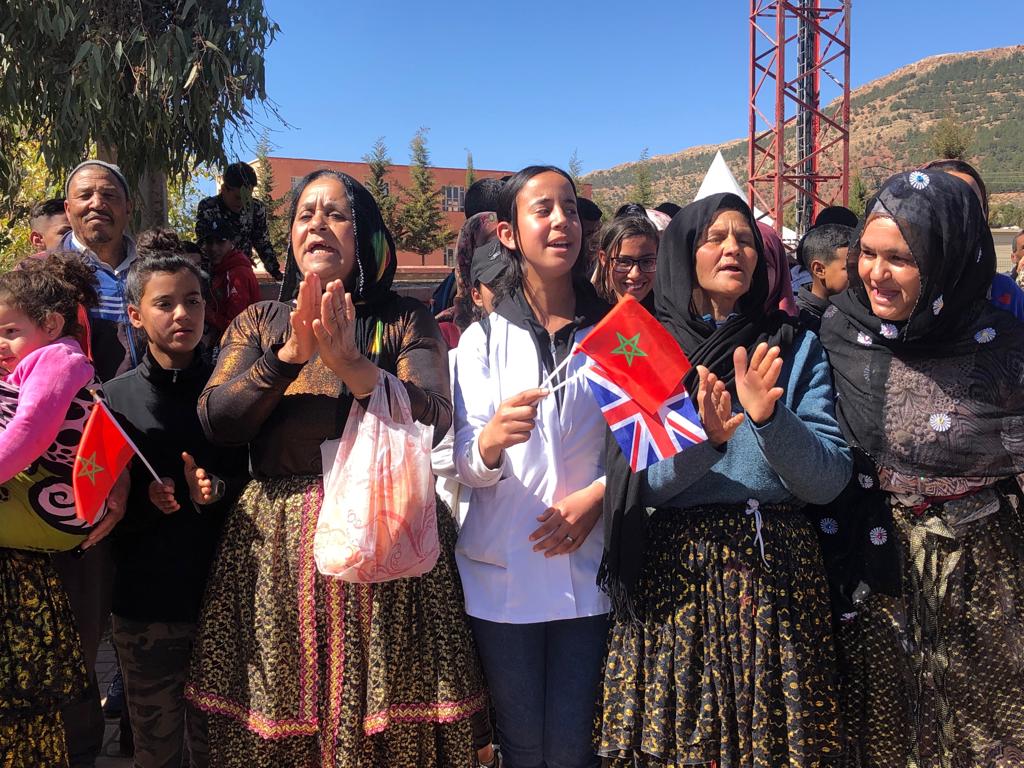 TelQuelOfficiel's tweet photo. Henné, match de foot et féminisme : le premier jour de Meghan et du Prince Harry dans le Haut Atlas

https://t.co/RNeX6v66HB

#RoyalVisitMorocco https://t.co/gu4Eqc0Qv8