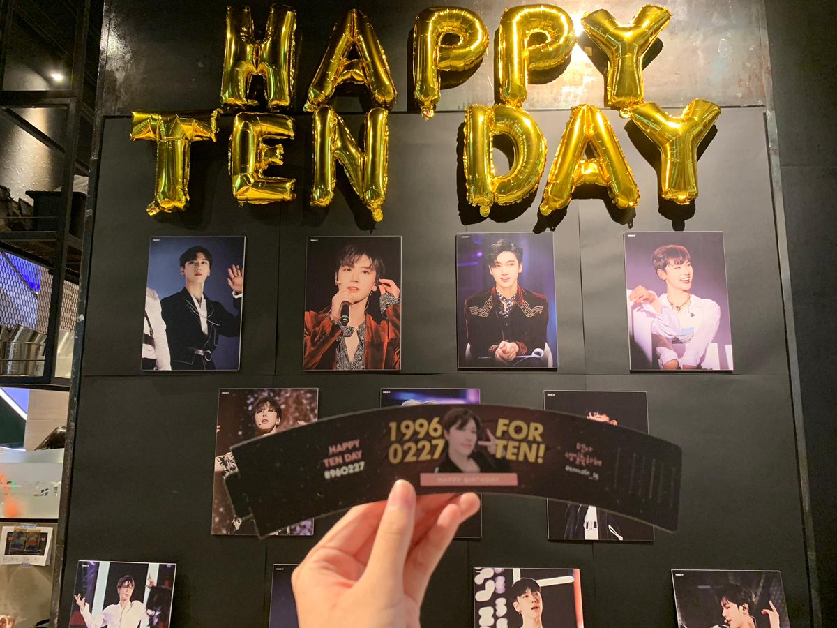 RayxKang's tweet photo. #TENCAFESG
Lol forgot to lost it but omg the decorations was damn nice. https://t.co/vR4dQoAVPg