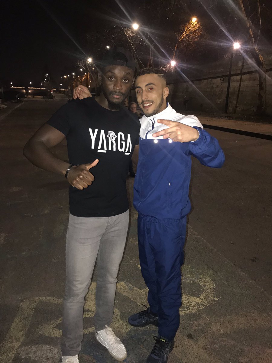 Flashko_Off's tweet photo. Avec le frero @officielkrilino le 15 mars dans les bacs sont double album 
Cc: @riov430 😉 #Yarga https://t.co/4JZtZ3Pgn7