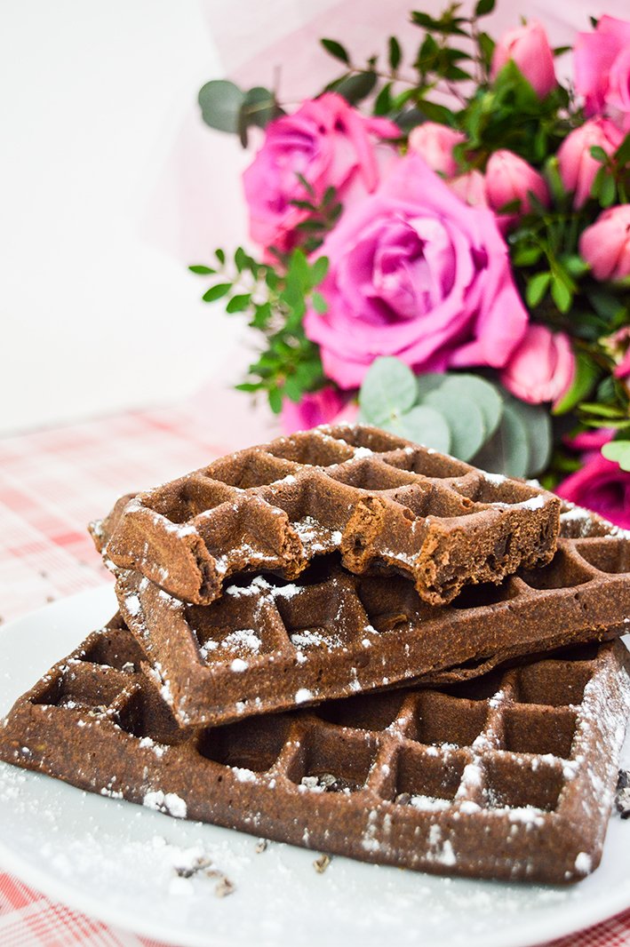 Amandiseee's tweet photo. 😋Mardi 5 mars on fêtera Mardi Gras🤗. C'est l'occasion parfaite de ressortir votre gaufrier du placard pour tester ces gaufres-brownies tout chocolat🍫!😍
Nouvelle recette👉 https://t.co/Lw1KYjFwYP
.
#gaufresbrownies #mardigras #chocolate #gourmandise #pastry #amandise #blogfood https://t.co/AtMsN1BuSQ