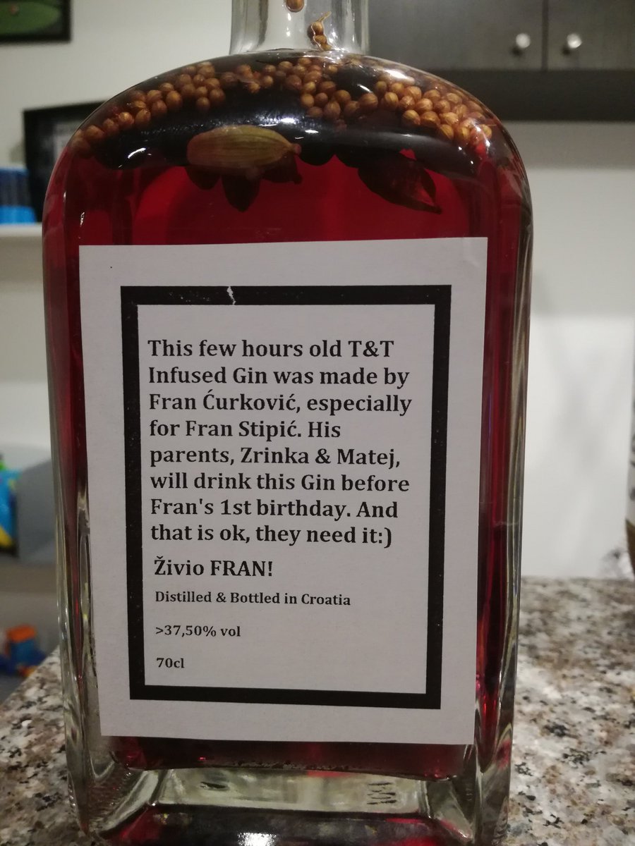 mtj_89's tweet photo. Ono kad Fran uzme poklon Franu #1988 #2018 #InfusedGin https://t.co/uehcN1Dtf3