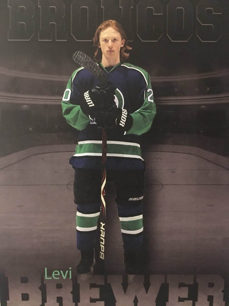 ishamgirl2's tweet image. Happy 16th Birthday to our fav ginger! We have loved every minute of the last 5,840 days! ❤️  #mommath