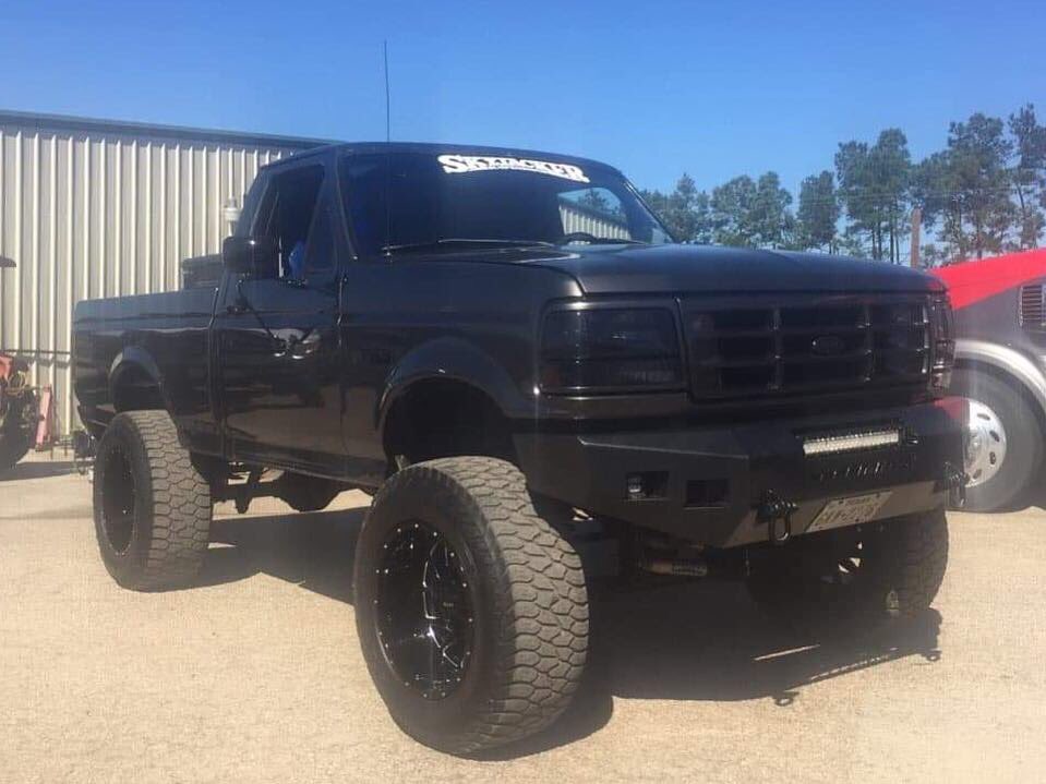 Skyjacker's tweet photo. Come check out this 95 F150 with 8β Skyjacker lift and dual steering stabilizer on 38βs at @lonestarthrowdown in Montgomery County Fairgrounds in Conroe! #skyjacker #lastday #sundayfunday #comeby #newapperal #shocks https://t.co/iAKSGvKFGb