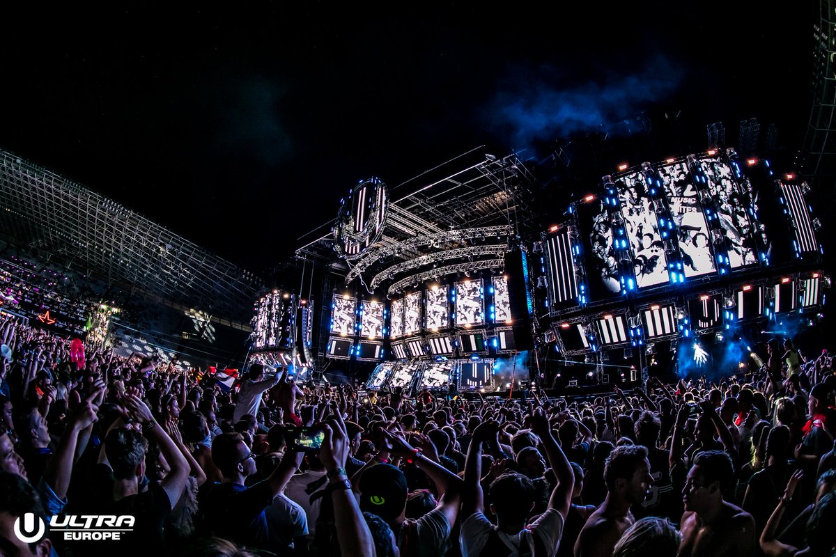 UltraEurope's tweet photo. Some moments are simply unforgettable. https://t.co/Y14AFFoCV1