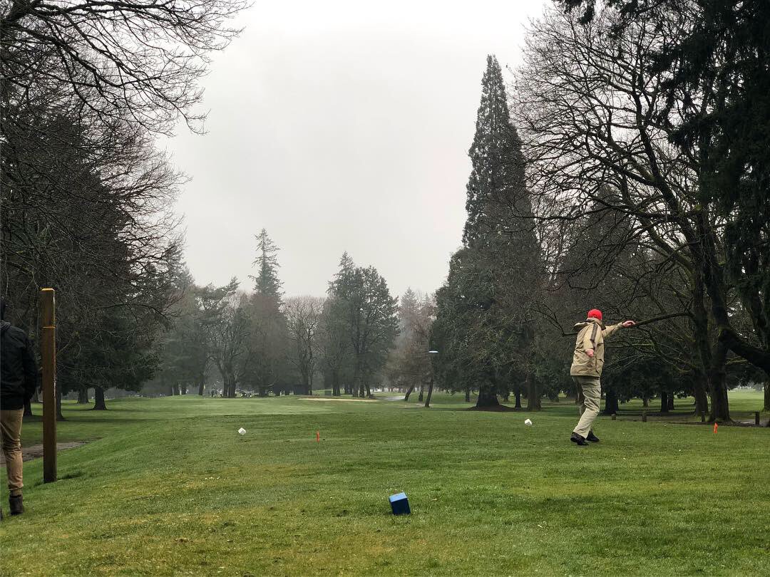 RoseCityGolfPDX's tweet photo. Stoked to have over 8️⃣0️⃣ disc golfers from @StumptownDG here today for Slosh #3! 🥏 https://t.co/56b8Yy0O4r