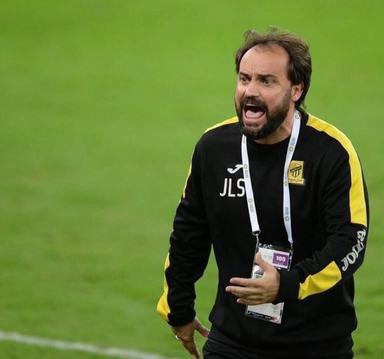 شاهدنا خلال الساعات الماضية تفاوت بين جماهير الاتحاد في الاراء بخصوص المدربين لويس سييرا وسلافين بيليتش ..

- اذا كنت تريد لويس سييرا مدرباً للاتحاد قُم باعادة التغريدة 🔁
- اذا كنت تريد سلاڤين بيليتش مدرباً للاتحاد قُم بالاعجاب بالتغريدة ♥️
