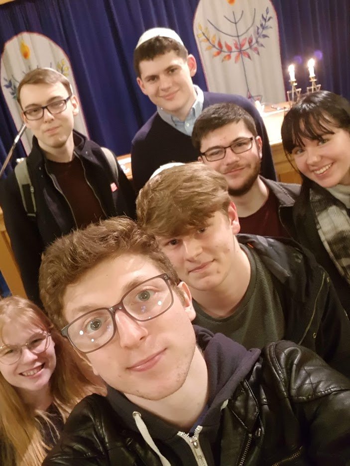 HullUniJSoc's tweet image. On Friday evening we had a great time at Hull&apos;s Reform Synagogue&apos;s Open Friday Night Service. We were so glad to be joined by so many people, especially by our non-Jewish brothers and sisters ✡️