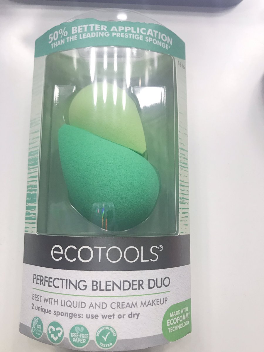 AMR007's tweet image. I used this @ecotools makeup sponge for the first time before and I love it!!! #makeup #blogger #ecotools #yourfaceismycanvas