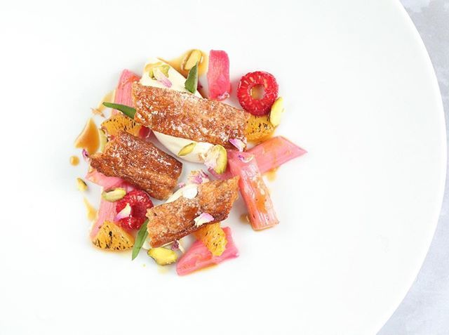 Celebrating Spring! Aka #rhubarb season. Poached rhubarb, burnt orange, biscuit arlette, rose, cardamom ice cream. .
.
.
.
.
#dessert #plateddessert #instagram #flatlay #flatlaystyle #peoplescreatives #smartpatisserie #pastryelite #pastrychef #greatbriti… ift.tt/2NpoUr7