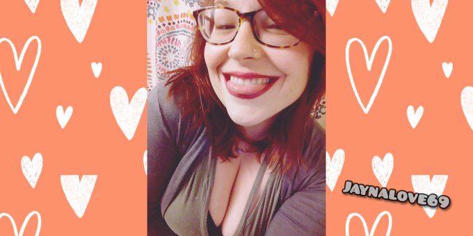 The sun is shining weather is sweet🌺 #SelfieSunday https://t.co/K2kwWYajCY<a href="/tag/selfiesunday"class="tags">#SelfieSunday</a>