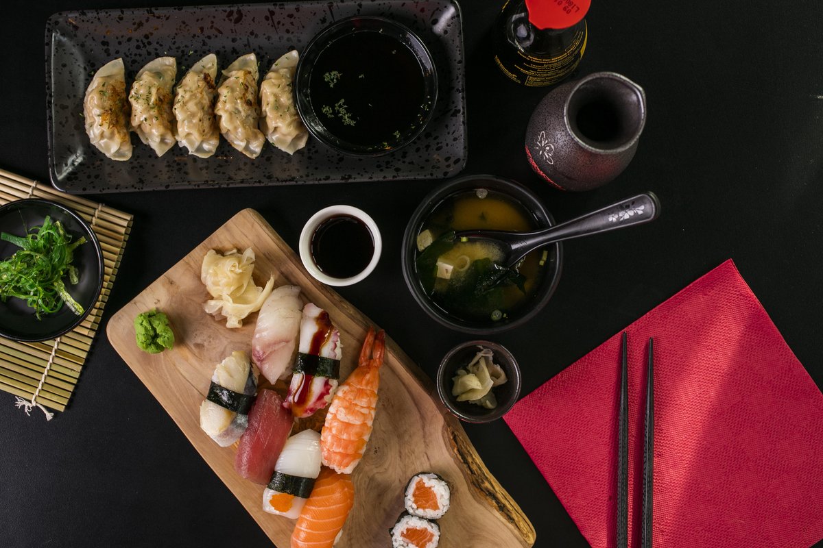 Nothing better on a lazy Sunday than a feast of Japanese cuisine prepared fresh 🤤

#dublin #restaurant #tasty #instafood #food #ireland #restaurantdublin #food #eating #eat #foodie #foodstagram #foodpics #foodphotography #foodpic #foodies