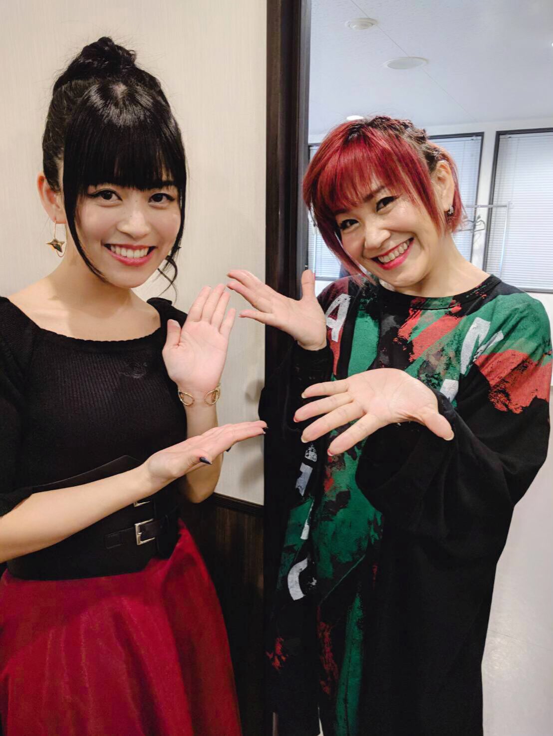 相羽あいな 私が初めて買ったcdが めざせポケモンマスター 目の前で歌っていたりか姉さんの背中に感動しました ユメはいつか ホントになるって だれかが歌って いたけど つぼみがいつか 花ひらくように ユメは かなうもの この歌詞で泣きそうに