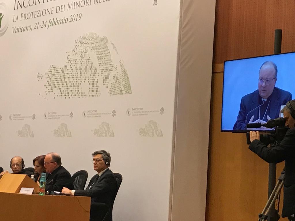vaticannews_it's tweet image. #PBC2019 #popeprotectionminors #briefing @BishopScicluna "L'abuso è un crimine ma lo è anche l'insabbiamento. E' stato un pellegrinaggio molto breve. Bellissima esperienza di preghiera. Fondamentale la testimonianza delle donne. Tornerò a casa con la convinzione di ascoltare"