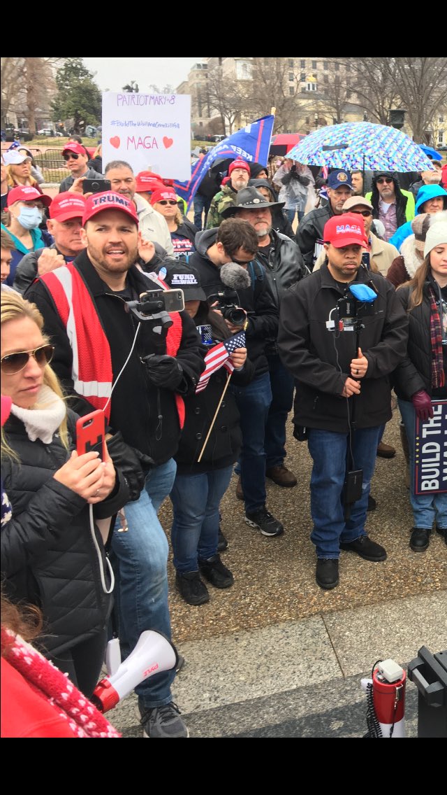 ScottSaxman1's tweet photo. At a #BuildTheWall rally with some awesome Patriots yesterday in DC!🇺🇸🇺🇸With my good friends & all the other beautiful Trumpers that I've known for years. Touching speeches by #AngelDad Chris Odette, @UniteAmerica1st Will Johnson, Ben Bergquam with #FrontlineAmerica & many more. https://t.co/7EMqsTMqaI