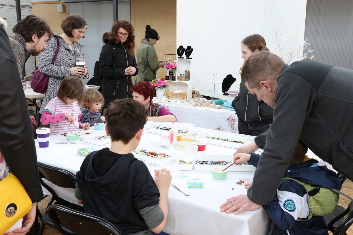 ootbdrillhall's tweet photo. Some super talented artists & makers at today's #MakersMarque! Open until 5pm! https://t.co/izggABs28N #art #craft #market #workshops #leith https://t.co/Dn4MdHWqDh