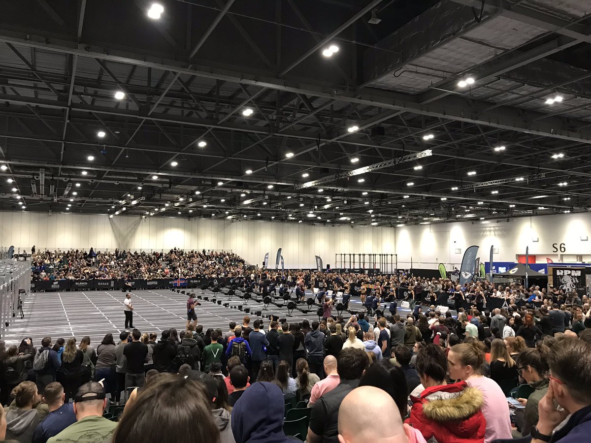 hansymilligan's tweet photo. Beautiful day in London for @crossfitsiduk and great to be here supporting @CaraghMilligan #CFSiD https://t.co/TtmWT3OsMs