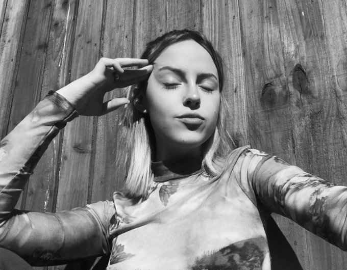 A no makeup, enjoy the sun but can&rsquo;t avoid the black and white filter kinda day- https://t.co/oZSGpG<a href="/tag/newprofilepic"class="tags"><span>#newprofilepic</span></a>