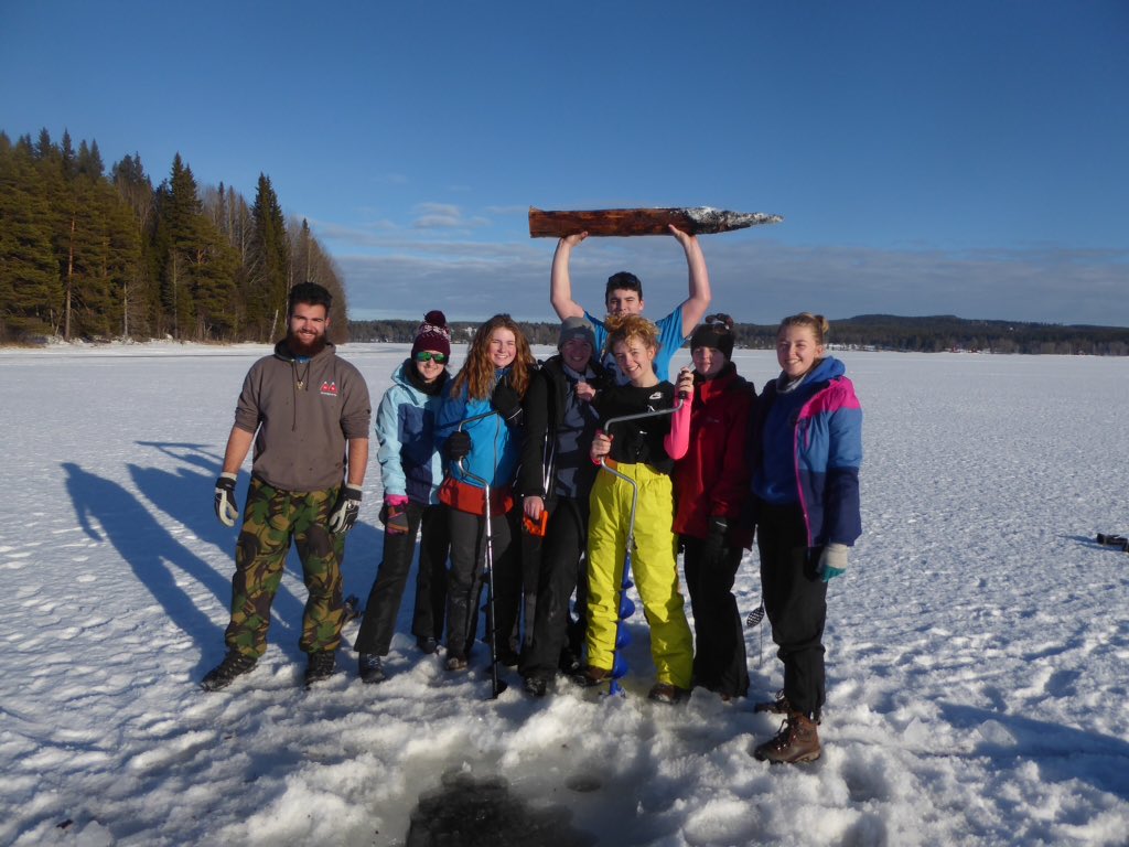 sweden20191's tweet photo. @STCadventures @kingdownschool fishing was a bit slow ........ So we made a hole!!!! https://t.co/UIkkG9CpJG