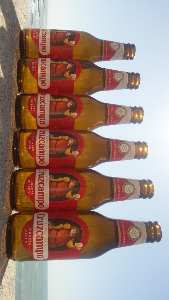 aleperezpe's tweet photo. Disfrutando de la Gambada Popular y en buena compañia @Cruzcampo. https://t.co/IW8Hu4XzM7