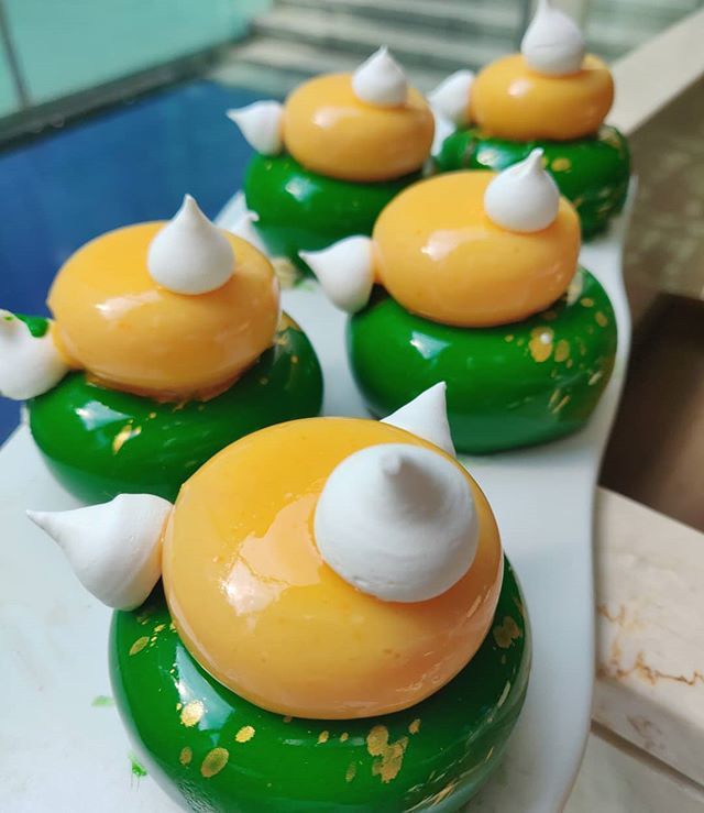 RithvikAnanth's tweet photo. Koopa Troopa! - pistachio mousse | mango jelly | | pistachio jaconde | vanilla whipped ganache and meringue . 
The look of This petit gateau was inspired by the koopa Troopa ( the tortoise from Mario ) ! 
#inspirationiseverywhere #makeitnice #pastry #pas… https://t.co/PzsVSx8btG https://t.co/6ewMNKlh3X