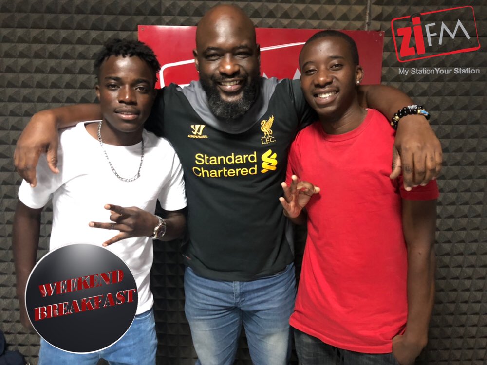 ZiFMStereo's tweet photo. The Weekend Breakfast Show was 🔥🔥🔥!

Big shout out to @ABXNutty and @lordpiper for joining @SimbaMudereri on the show! @djsmith263 #ZiVolution https://t.co/pImLCicSC8