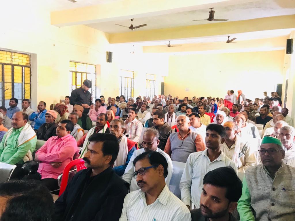 AnupriyaSPatel's tweet photo. 'पीएम किसान सम्मान निधि योजना' के देशव्यापी शुभारंभ के मौके पर सभी किसान भाइयों को बधाई व आदरणीय प्रधानमंत्री जी का आभार।आज अपने संसदीय क्षेत्र मीरजापुर के BHU,दक्षिणी परिसर में स्थित कृषि विज्ञान केन्द्र,बरकछा में आयोजित कार्यक्रम में प्रतिभाग कर किसान भाइयों को संबोधित करते हुए https://t.co/o8HnjMNwES