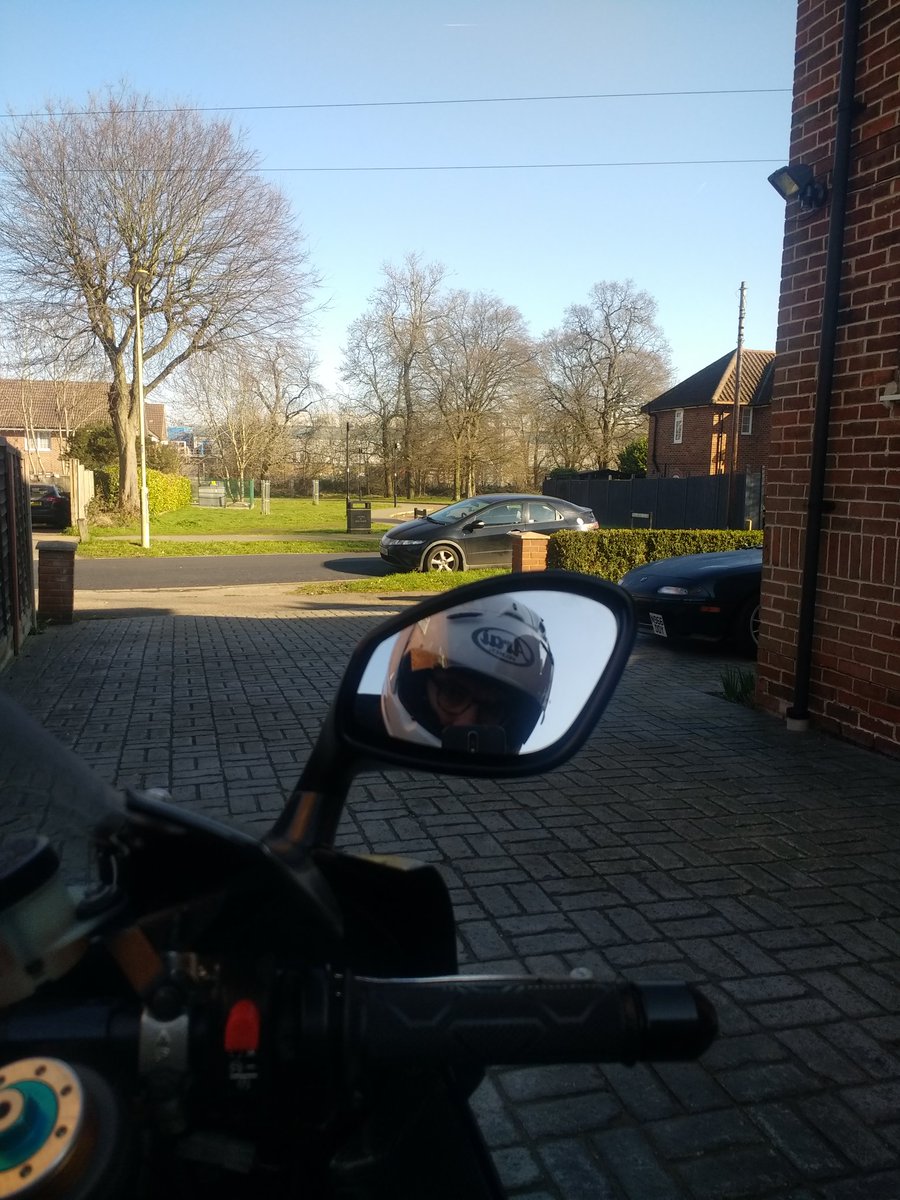 mikerolph's tweet photo. Bike all back together and running 👌 Not bad weather for it either #blood #sweat #tears https://t.co/T4ZztmFW7W